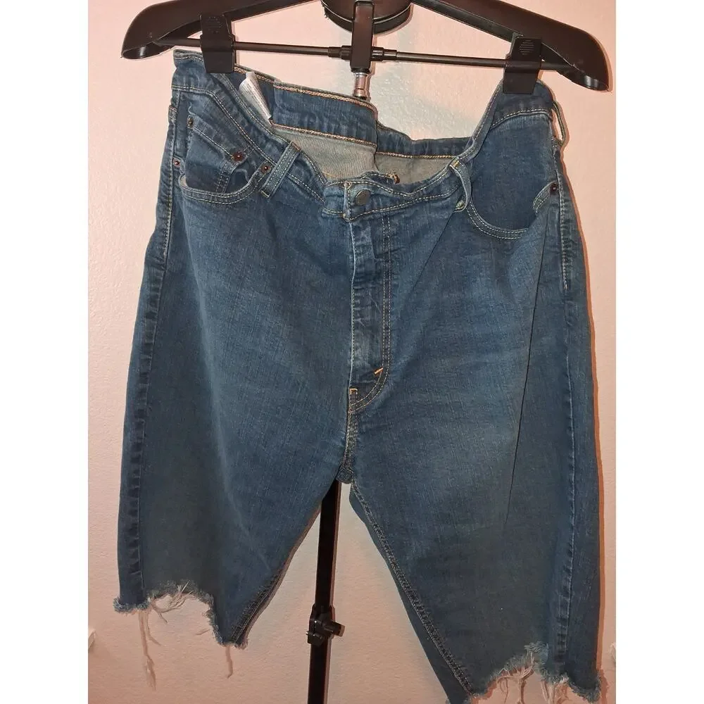 Levis shorts men 541 blue Size W42 L30 Button Fly cuffed.